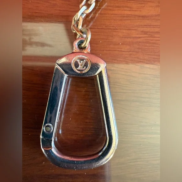 LOUIS VUITTON MONOGRAM KEY CLES WITH LV DUST BAG AND LV BOX